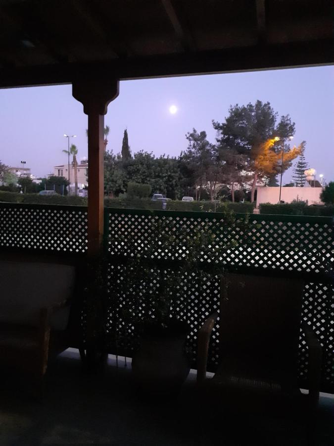 Yiota'S Cute Studio Paphos Bagian luar foto