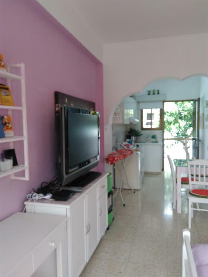 Yiota'S Cute Studio Paphos Bagian luar foto